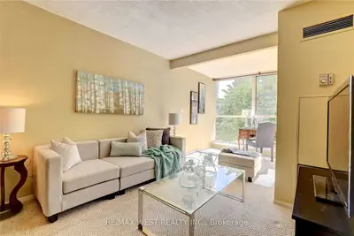24 Southport Street 548, Toronto W01, ON M6S 4Z1