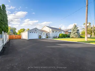 Detached in Burlington