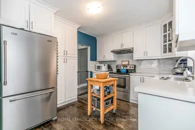 21 Meadvale Road, Halton Hills, ON L7J 2K9