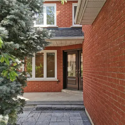 3088 Eden Oak Crescent, Mississauga, ON L5L 5V2