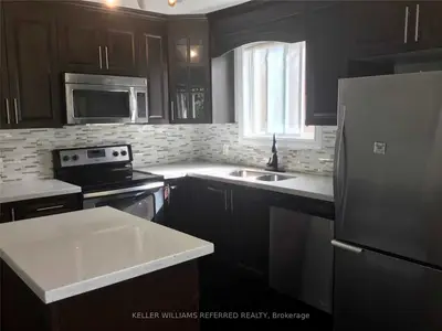 61 Dalbeattie Avenue Main, Toronto W04, ON M9N 2Y6