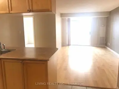 3880 Duke Of York Boulevard 1718, Mississauga, ON L5B 4M7