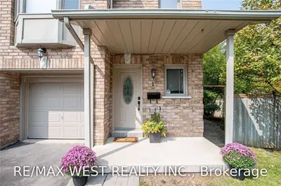 1385 Lakeshore Road 1, Mississauga, ON L5J 4T6