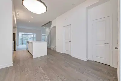 3074 Sixth Line 233, Oakville, ON L6M 4J9