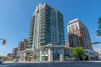 360 Pearl Street 301, Burlington, On L7r 1e1