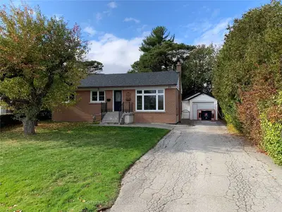 206 Waneta Drive, Oakville, On L6k 2t5
