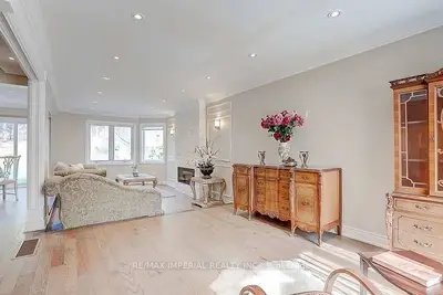4146 Credit Pointe Drive, Mississauga, ON L5M 3K6