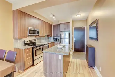 1185 The Queensway 705, Toronto W08, ON M8Z 0C6