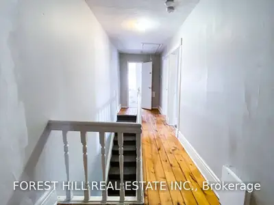 1497 King Street W, Toronto W01, ON M6K 1J4