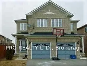 7333 Cork Tree Row, Mississauga, ON L5N 8N9