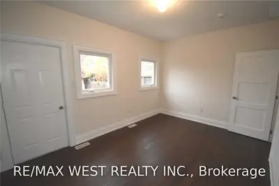 46 Westmoreland Avenue B, Toronto W02, ON M6H 2Z7