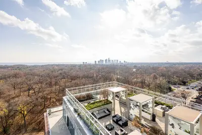 1830 Bloor Street W 1211, Toronto W02, ON M6P 3K6