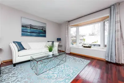 7630 Anaka Drive, Mississauga, ON L4T 3H7