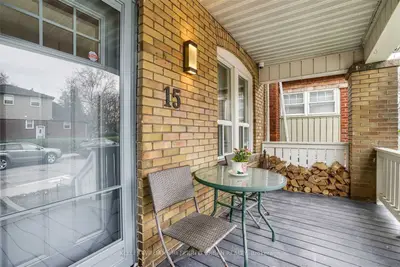 15 Allen Avenue, Toronto W06, ON M8V 1R7