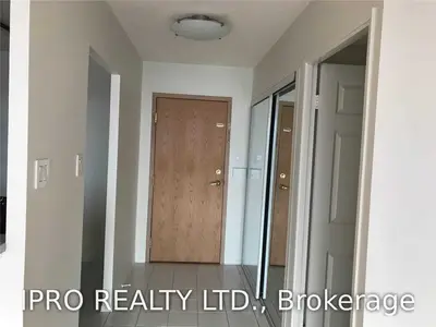 55 Elm Drive W 1502, Mississauga, ON L5B 3Z3