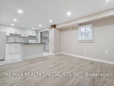 4575 Bay Villa Avenue Lower, Mississauga, ON L5M 4P1