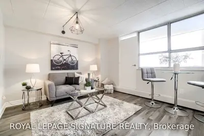 3625 Lake Shore Boulevard W 504, Toronto W06, ON M8W 4W2