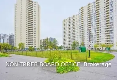 330 DIXON Road 2505, Toronto W09, ON M9R 1S9