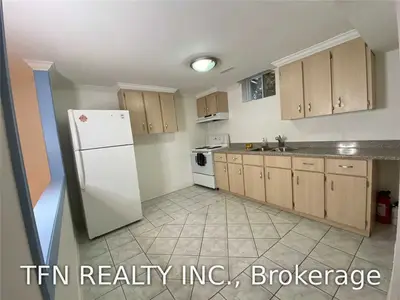 640 Farwell Crescent Bsmt, Mississauga, ON L5R 2A7