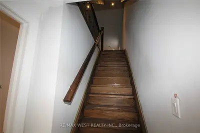14 Rotherham Avenue 2nd Flr, Toronto W03, ON M6M 1L8