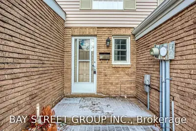 2288 The College Way 59, Mississauga, ON L5L 3Z5