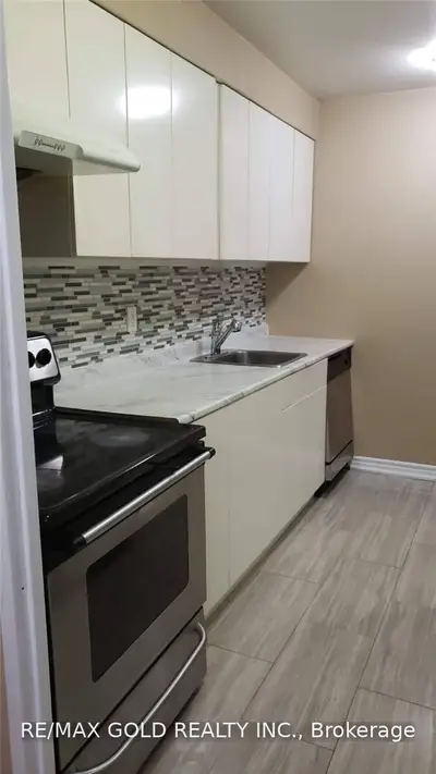 3455 Morning Star Drive #222, Mississauga, ON L4T 3T9