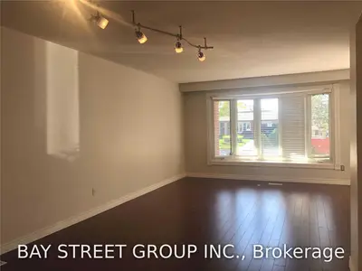 641 Eaglemount Crescent, Mississauga, ON L5C 1N8