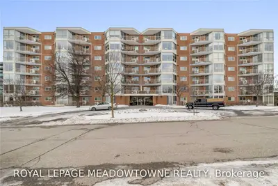 26 Hall Road 403, Halton Hills, ON L7G 5G5
