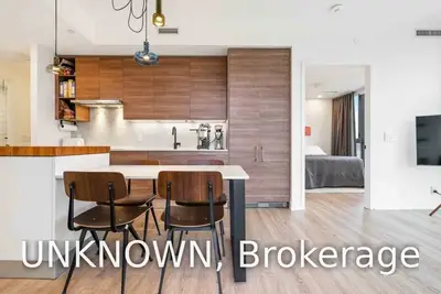 2118 Bloor Street W 404, Toronto W02, ON M6S 0A6