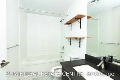 10 Park Lawn Road 316, Toronto W06, ON M8V 0H9