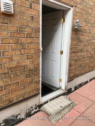 5875 Long Valley Road Bsmt, Mississauga, ON L5M 6J5