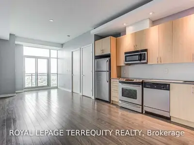 165 Legion Road N 3023, Toronto W06, ON M8Y 0B3