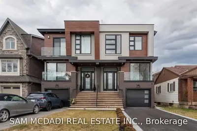 1061 Shaw Drive, Mississauga, ON L5G 3Z3