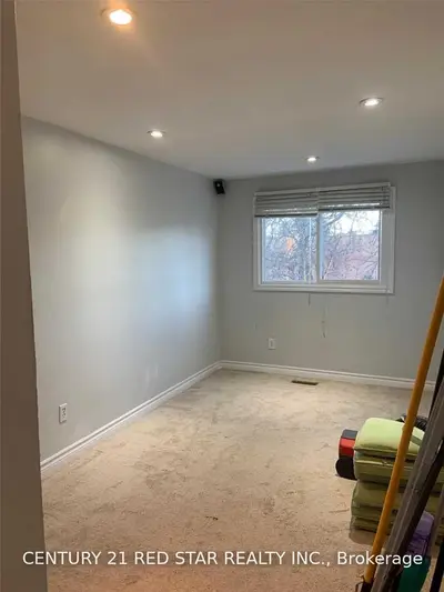 2322 Council Ring Road, Mississauga, ON L5L 1C1