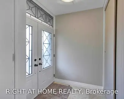 3373 Cawthra Road, Mississauga, ON L5A 2X8