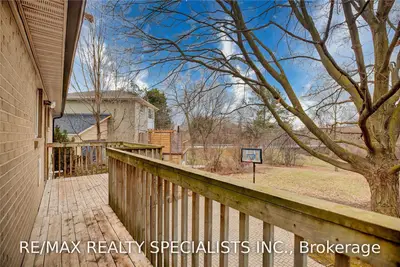 508 Stafford Drive, Oakville, ON L6L 4M5