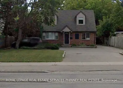 1384 Lakeshore Road W, Mississauga, ON L5J 1J1