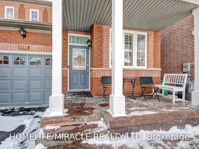 4816 Yorkshire Avenue, Mississauga, ON L4Z 4H3