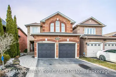 3686 Indigo Crescent, Mississauga, ON L5N 6V9