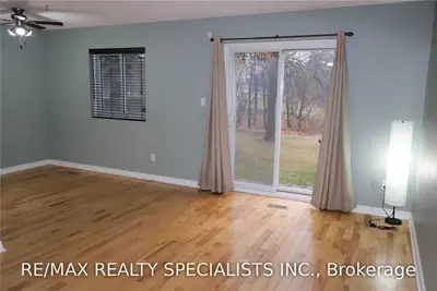 6779 Glen Erin Drive 2, Mississauga, ON L5N 2C1