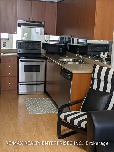 4975 Southampton Drive 154, Mississauga, ON L5M 8C5