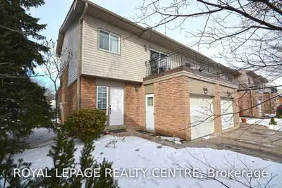 3400 Rhonda Valley 14, Mississauga, ON L5A 3L9