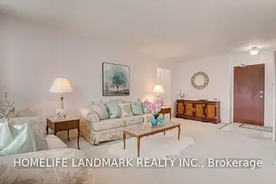 360 Ridelle Avenue 917, Toronto W04, ON M6B 1K1