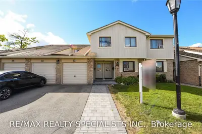 6777 Formentera Avenue 12, Mississauga, ON L5N 2M3