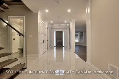 1800 Balsam Avenue, Mississauga, ON L5J 1L2