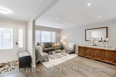 3342 Juanita Court, Mississauga, ON L5A 3J6