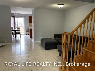 556 Claymeadow Avenue, Mississauga, ON L5B 4H9