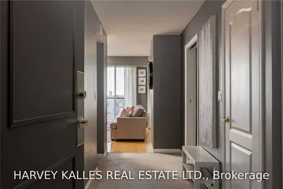 1140 Parkwest Place 1103, Mississauga, ON L5E 3K9