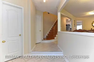 3041 Owls Foot Drive, Mississauga, ON L5M 6W5