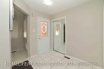 5525 Whistler Crescent, Mississauga, ON L4Z 3R7